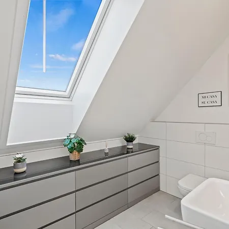 Lejlighed Seeview Maisonette In Direkter Seenaehe Friedrichshafen